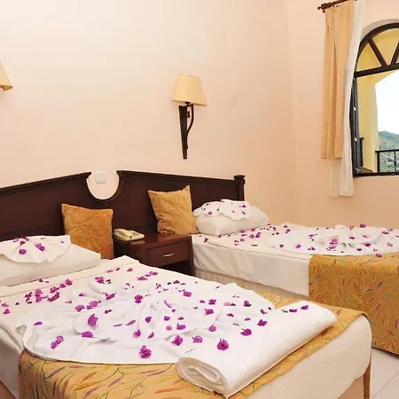 Europa Beach Hotel 3*